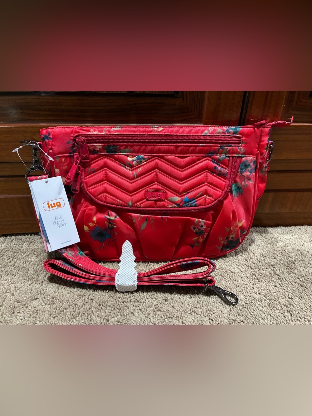 Lug East/West Small Crossbody Mambo Bouquet Red Floral Print NWT Organize Travel